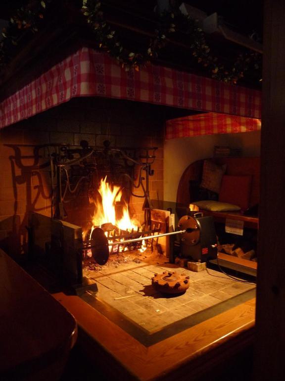 Albergo Nuoitas فورني دي سوبرا المظهر الخارجي الصورة